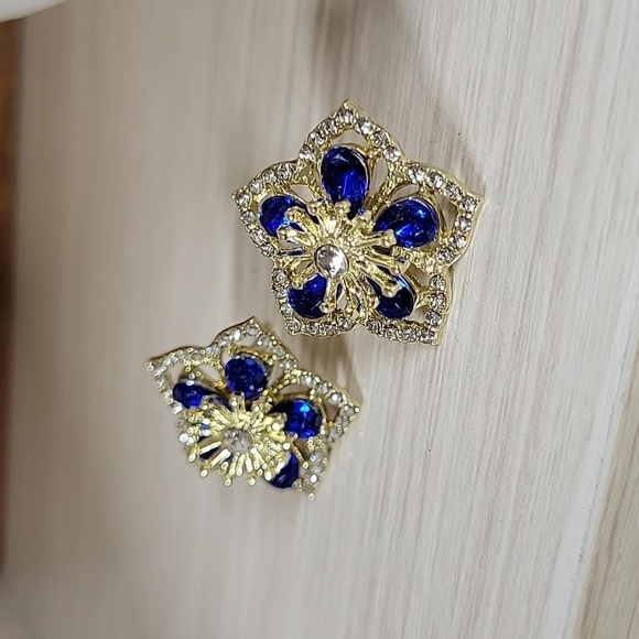 Crystal Flower Brilliant Shimmer Earrings, 925 posts - Picture 5 of 6